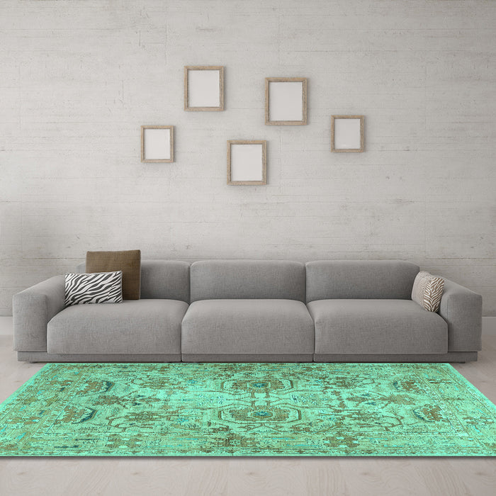 Machine Washable Persian Turquoise Traditional Area Rugs in a Living Room,, wshtr2946turq