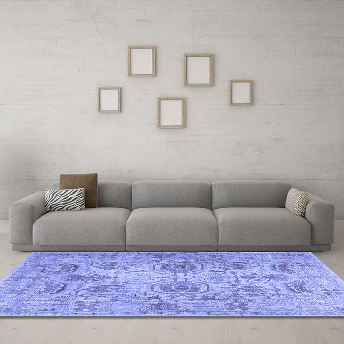 Machine Washable Persian Blue Traditional Rug in a Living Room, wshtr2946blu