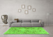 Machine Washable Persian Green Traditional Area Rugs in a Living Room,, wshtr2946grn