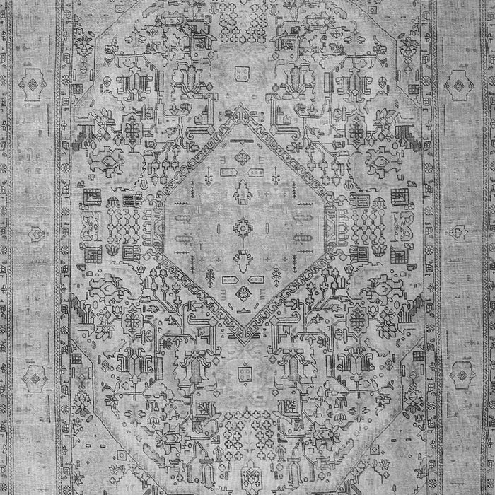 Serging Thickness of Machine Washable Persian Gray Traditional Rug, wshtr2950gry