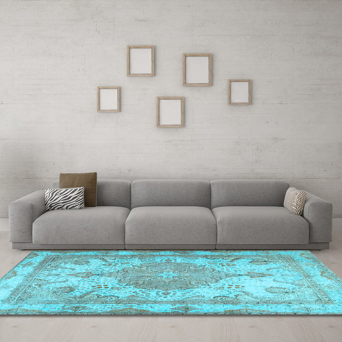 Machine Washable Persian Light Blue Traditional Rug in a Living Room, wshtr2951lblu