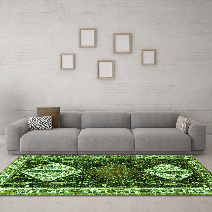 Machine Washable Persian Green Traditional Area Rugs in a Living Room,, wshtr2957grn