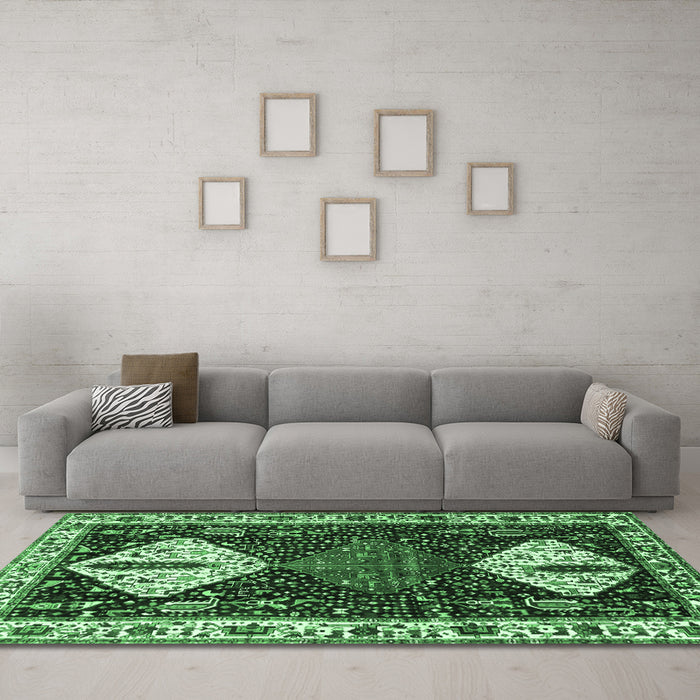 Machine Washable Persian Emerald Green Traditional Area Rugs in a Living Room,, wshtr2957emgrn