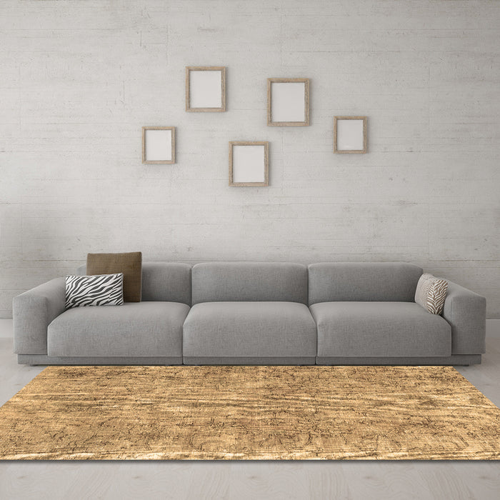 Machine Washable Persian Brown Traditional Rug in a Living Room,, wshtr2965brn