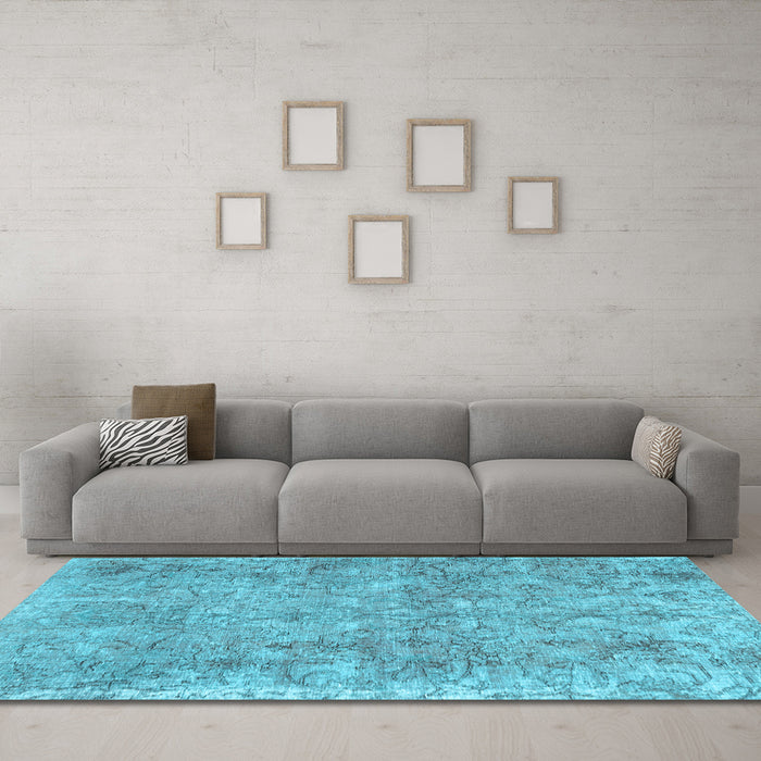 Machine Washable Persian Light Blue Traditional Rug in a Living Room, wshtr2965lblu