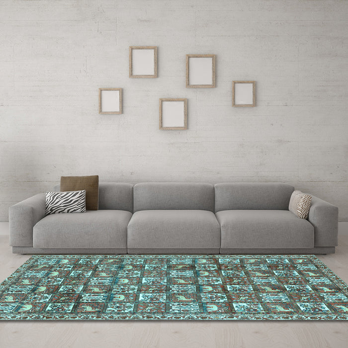 Machine Washable Persian Light Blue Traditional Rug in a Living Room, wshtr2970lblu