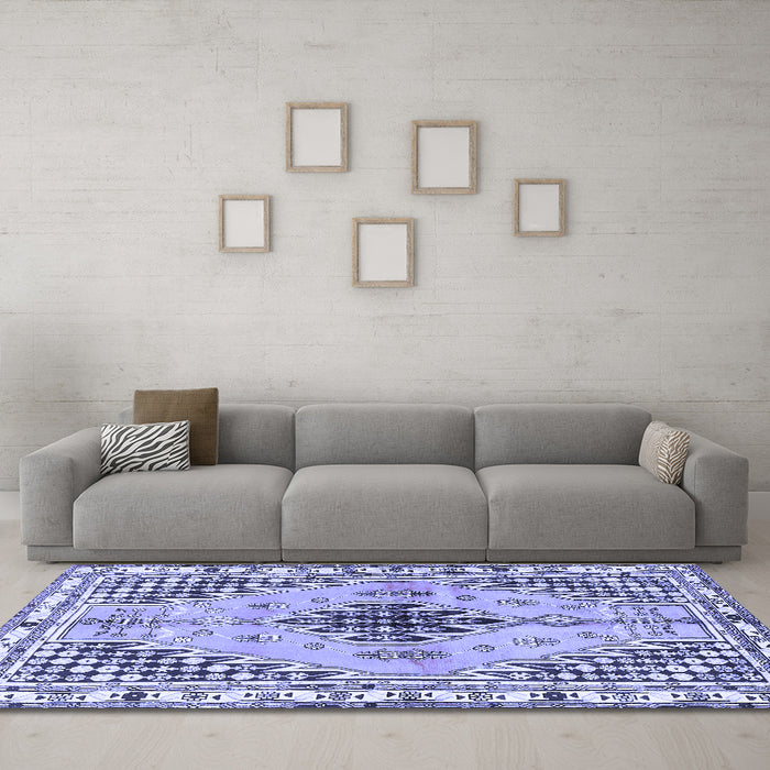 Machine Washable Persian Blue Traditional Rug in a Living Room, wshtr2973blu