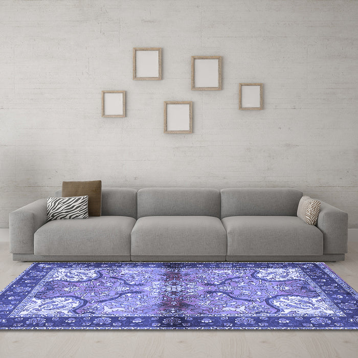 Machine Washable Persian Blue Traditional Rug in a Living Room, wshtr2974blu