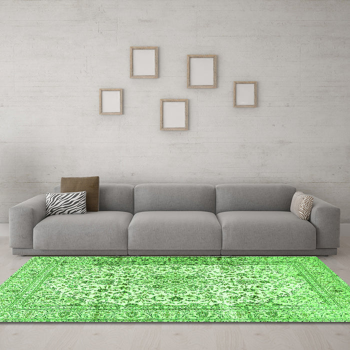 Machine Washable Persian Green Traditional Area Rugs in a Living Room,, wshtr2977grn