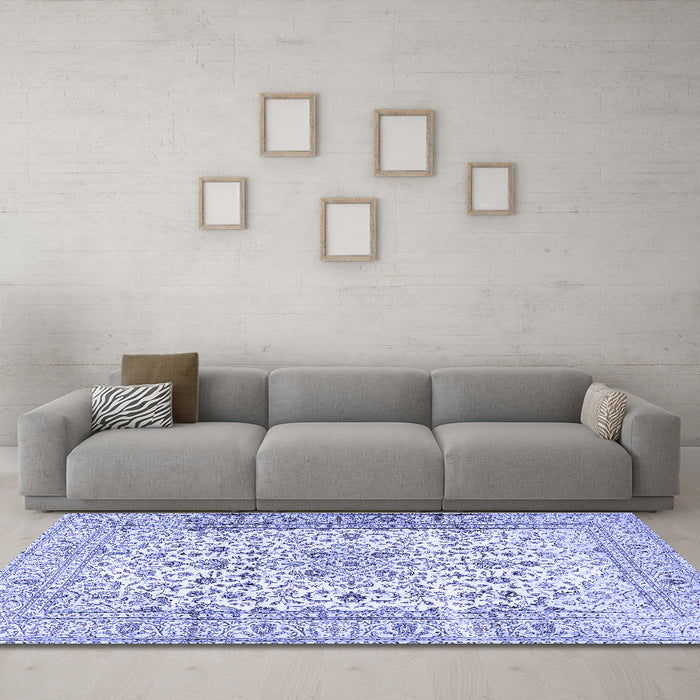 Machine Washable Persian Blue Traditional Rug in a Living Room, wshtr2977blu
