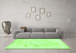 Machine Washable Persian Green Traditional Area Rugs in a Living Room,, wshtr2979grn