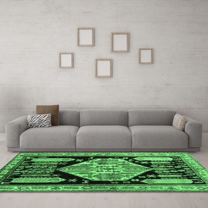 Machine Washable Persian Emerald Green Traditional Area Rugs in a Living Room,, wshtr297emgrn