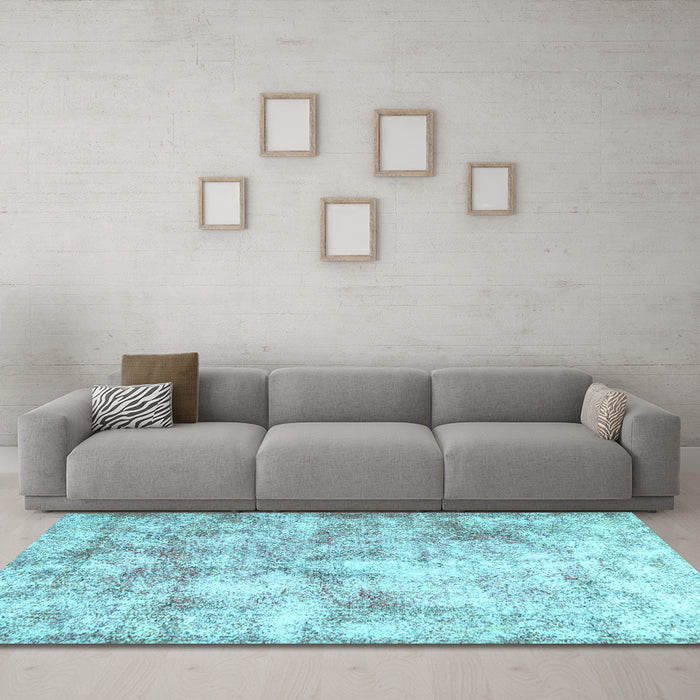 Machine Washable Persian Light Blue Traditional Rug in a Living Room, wshtr2980lblu