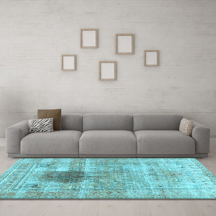 Machine Washable Persian Light Blue Traditional Rug in a Living Room, wshtr2982lblu