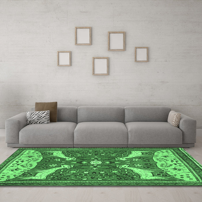 Machine Washable Animal Emerald Green Traditional Area Rugs in a Living Room,, wshtr2984emgrn