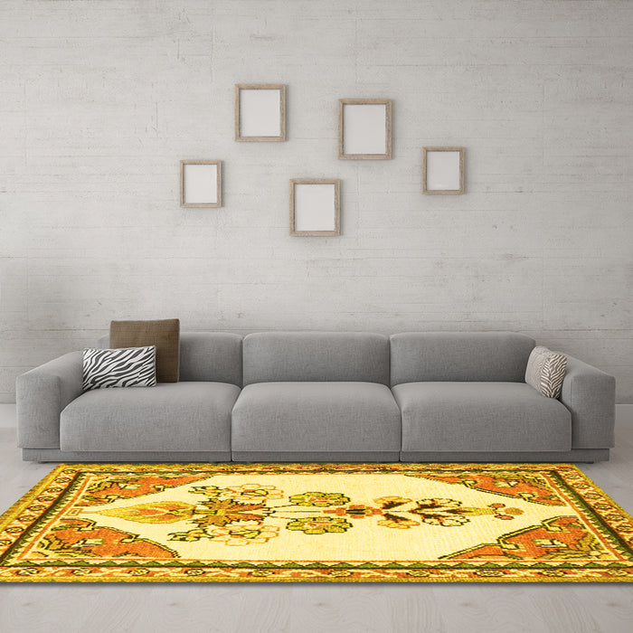 Machine Washable Animal Yellow Traditional Rug in a Living Room, wshtr2989yw