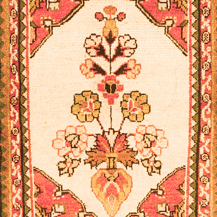 Serging Thickness of Machine Washable Animal Orange Traditional Area Rugs, wshtr2989org