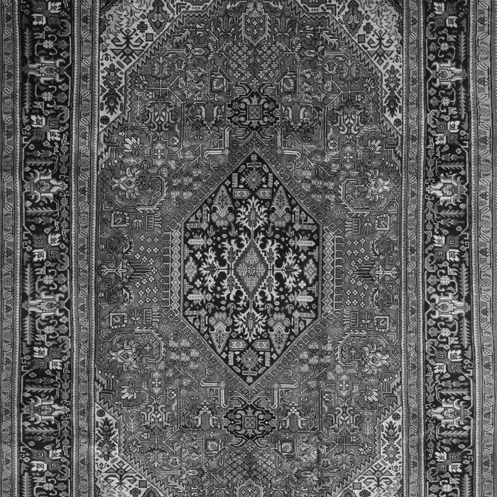 Serging Thickness of Machine Washable Persian Gray Traditional Rug, wshtr298gry