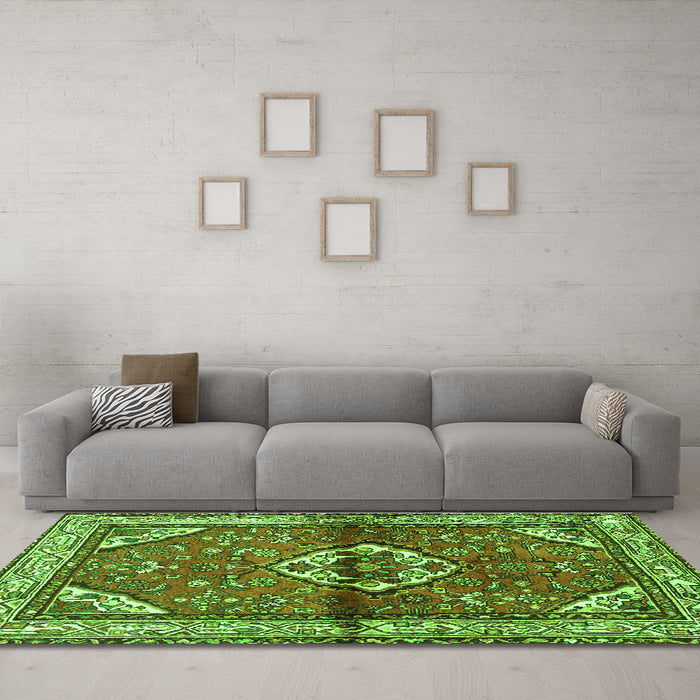 Machine Washable Persian Green Traditional Area Rugs in a Living Room,, wshtr2990grn