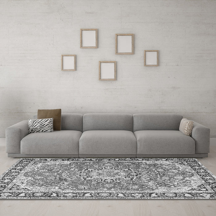 Machine Washable Persian Gray Traditional Rug in a Living Room,, wshtr2991gry