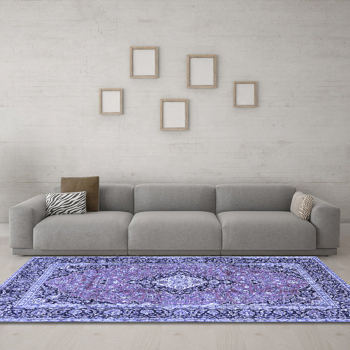 Machine Washable Persian Blue Traditional Rug in a Living Room, wshtr2992blu