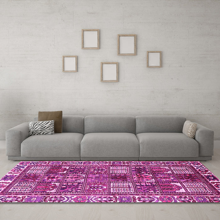 Machine Washable Persian Pink Traditional Rug in a Living Room, wshtr2994pnk