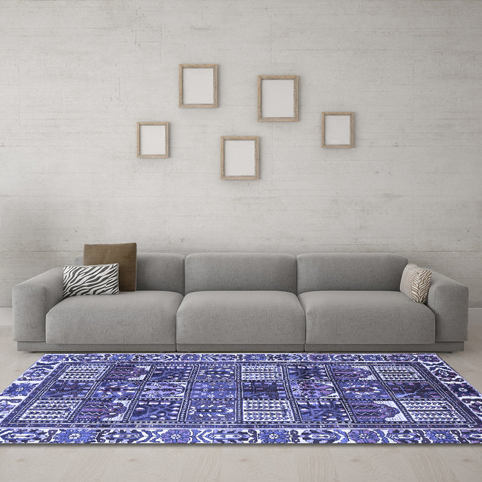 Machine Washable Persian Blue Traditional Rug in a Living Room, wshtr2994blu