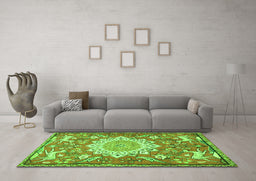 Machine Washable Animal Green Traditional Area Rugs in a Living Room,, wshtr2996grn