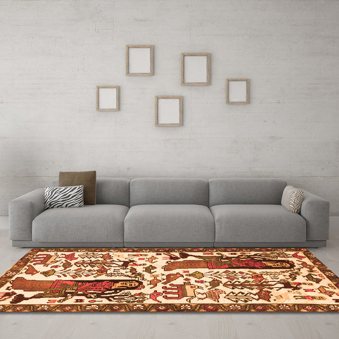 Machine Washable Animal Orange Traditional Area Rugs in a Living Room, wshtr2998org