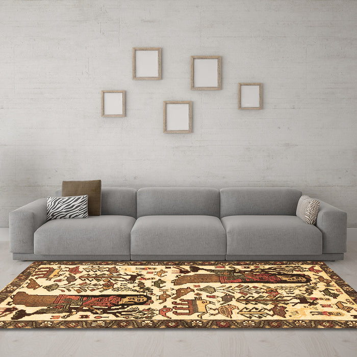 Machine Washable Animal Brown Traditional Rug in a Living Room,, wshtr2998brn