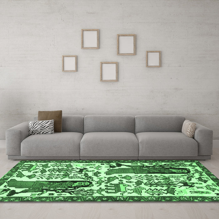 Machine Washable Animal Emerald Green Traditional Area Rugs in a Living Room,, wshtr2998emgrn