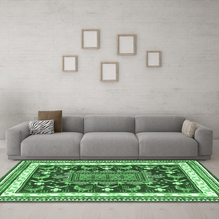 Machine Washable Animal Emerald Green Traditional Area Rugs in a Living Room,, wshtr2999emgrn