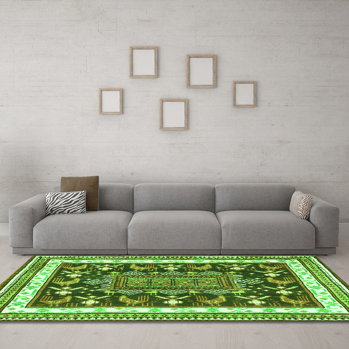 Machine Washable Animal Green Traditional Area Rugs in a Living Room,, wshtr2999grn