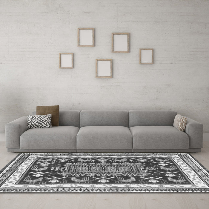 Machine Washable Animal Gray Traditional Rug in a Living Room,, wshtr2999gry