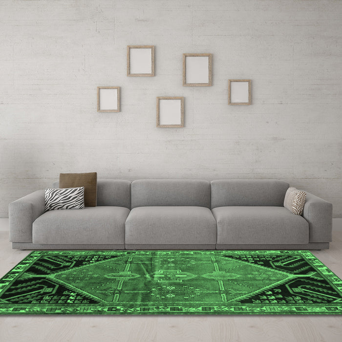 Machine Washable Persian Emerald Green Traditional Area Rugs in a Living Room,, wshtr299emgrn