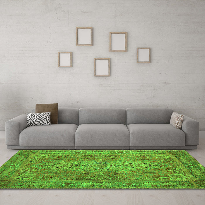 Machine Washable Persian Green Traditional Area Rugs in a Living Room,, wshtr29grn
