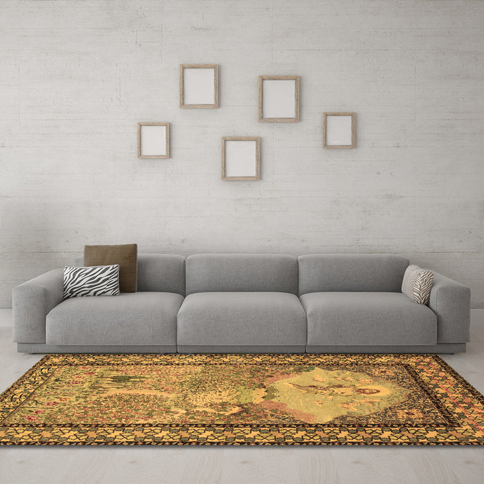 Machine Washable Persian Brown Traditional Rug in a Living Room,, wshtr2brn