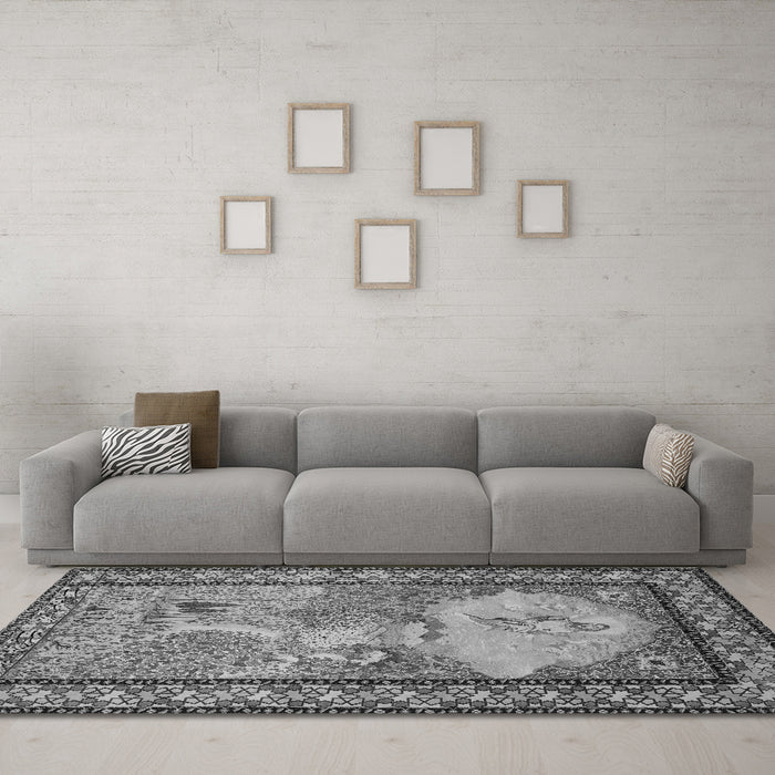 Machine Washable Persian Gray Traditional Rug in a Living Room,, wshtr2gry