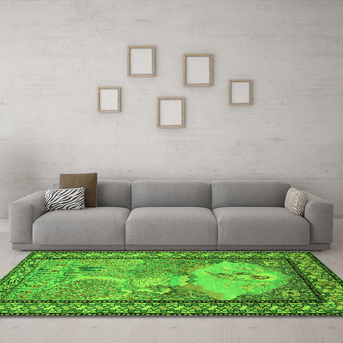 Machine Washable Persian Green Traditional Area Rugs in a Living Room,, wshtr2grn