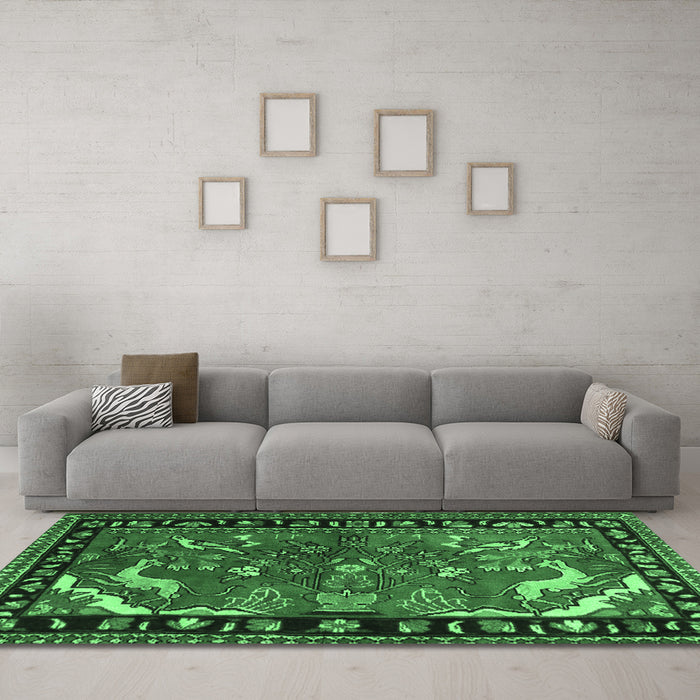Machine Washable Persian Emerald Green Traditional Area Rugs in a Living Room,, wshtr3002emgrn