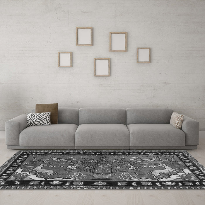 Machine Washable Persian Gray Traditional Rug in a Living Room,, wshtr3002gry