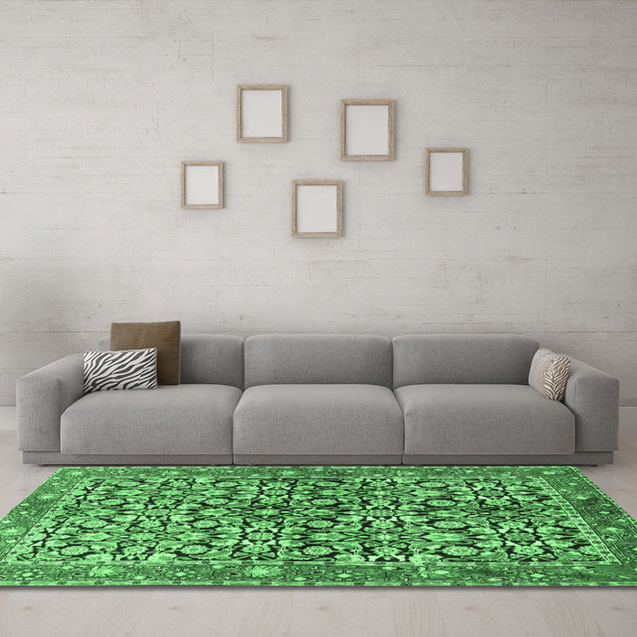 Machine Washable Persian Emerald Green Traditional Area Rugs in a Living Room,, wshtr3003emgrn