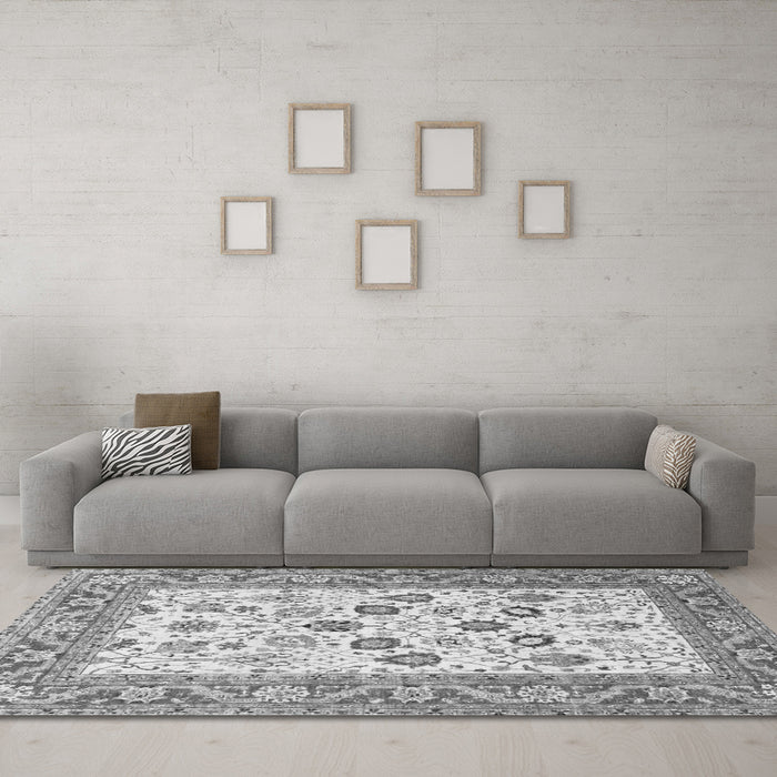 Machine Washable Oriental Gray Traditional Rug in a Living Room,, wshtr3006gry