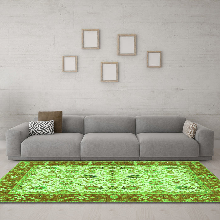 Machine Washable Oriental Green Traditional Area Rugs in a Living Room,, wshtr3007grn