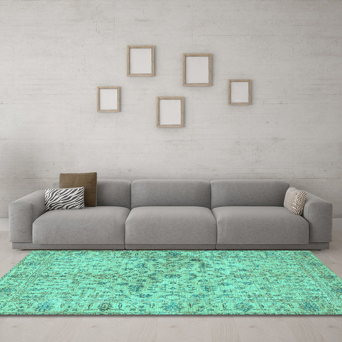 Machine Washable Persian Turquoise Traditional Area Rugs in a Living Room,, wshtr3014turq
