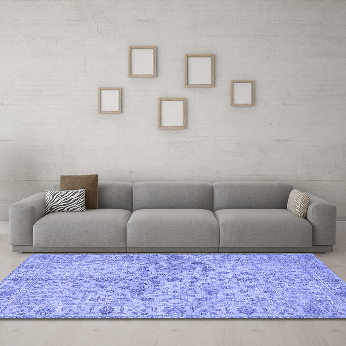 Machine Washable Persian Blue Traditional Rug in a Living Room, wshtr3014blu