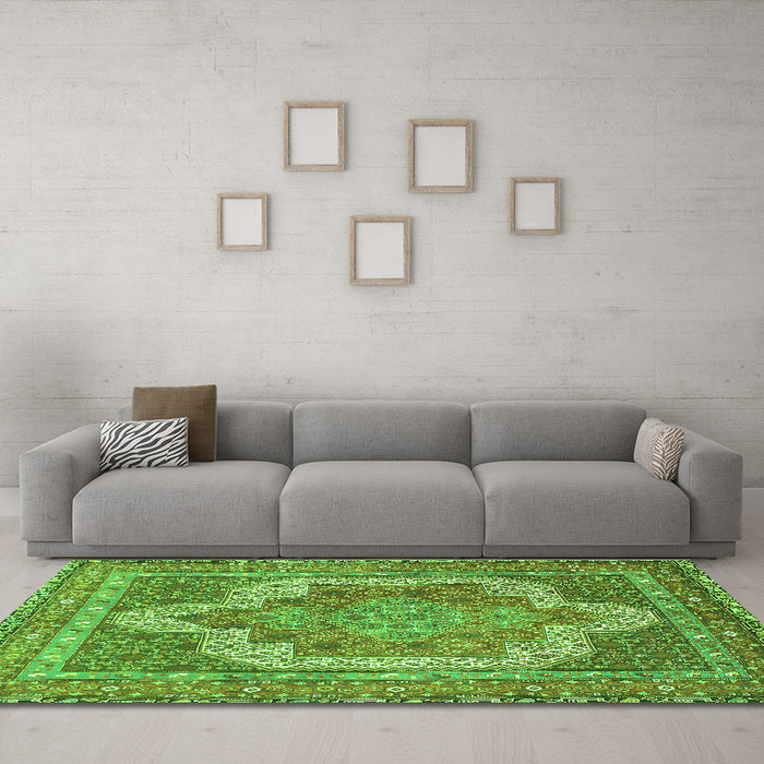 Machine Washable Medallion Green Traditional Area Rugs in a Living Room,, wshtr3025grn