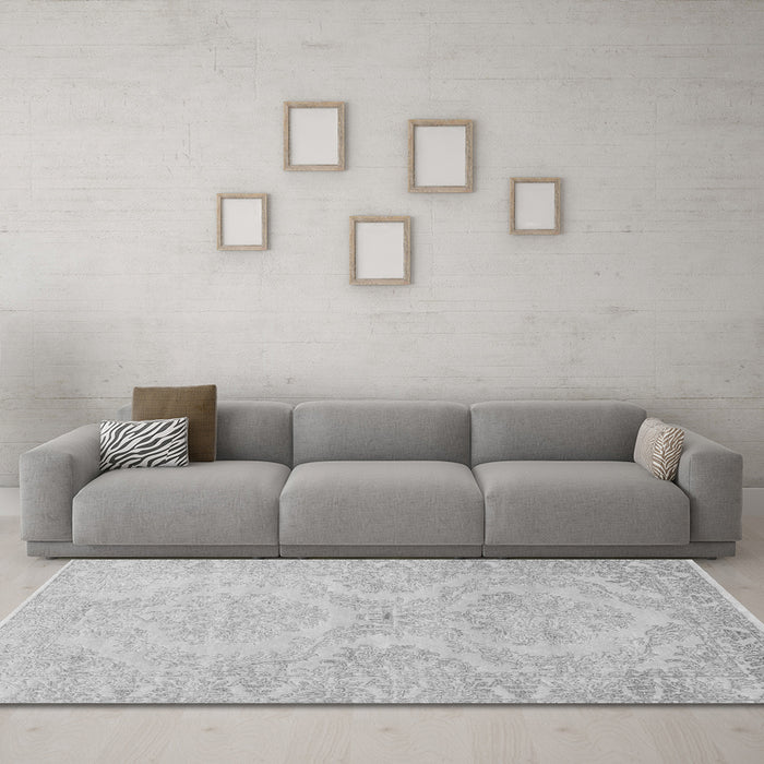 Machine Washable Persian Gray Traditional Rug in a Living Room,, wshtr3026gry