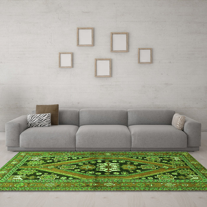 Machine Washable Persian Green Traditional Area Rugs in a Living Room,, wshtr3029grn