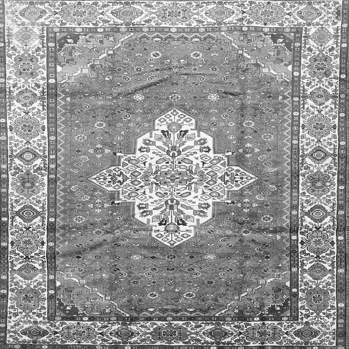 Serging Thickness of Medallion Gray Traditional Rug, tr302gry